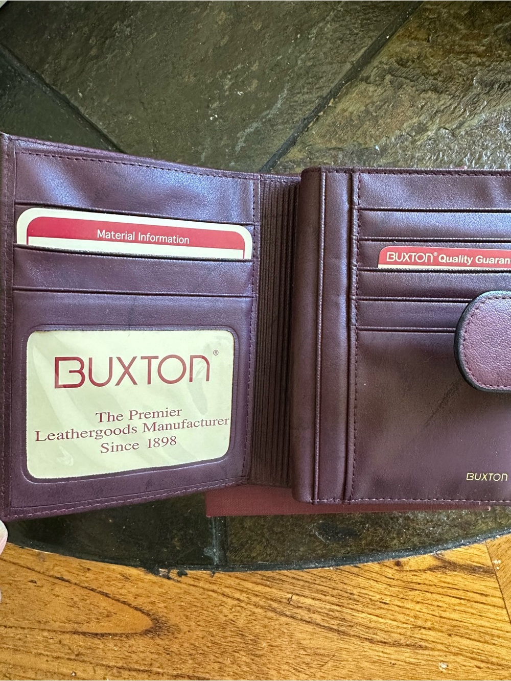 NEW Buxton Plum Leather Card & Wallet with Clasp - Picture 3 of 8